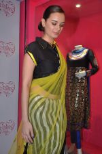 Evelyn Sharma at Manish Arora_s first store in Juhu, Mumbai on 15th April 2013 (31).JPG